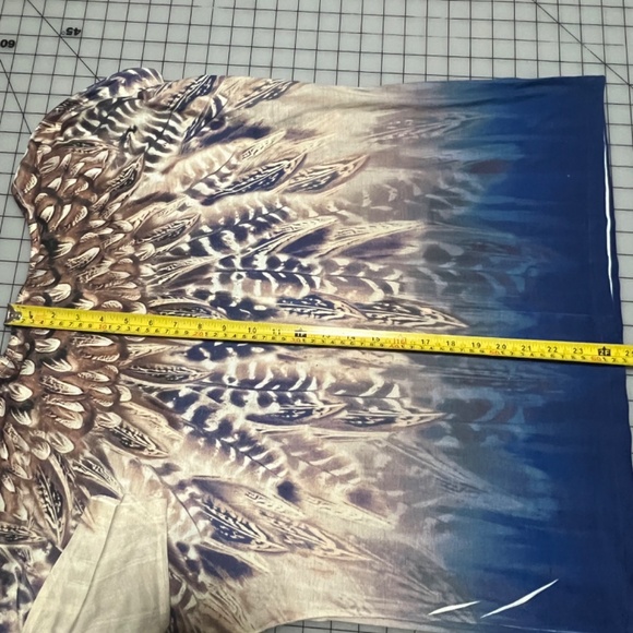 Chico’s Feathers pring  Beautiful top Tan Blue colors Size 3 equivalent to XL - Picture 9 of 15